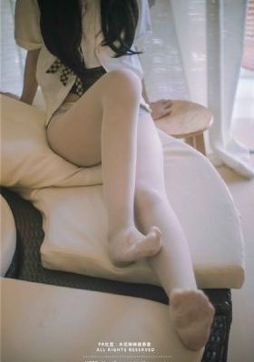 被三个老外玩到惨叫_BD英语全集免费播放