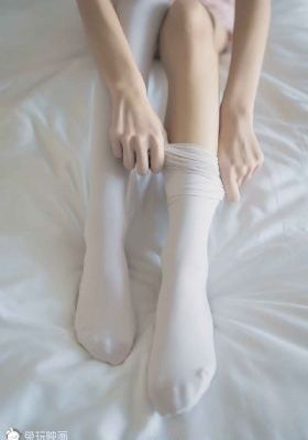 亚洲国产AⅤ精品一区二区女女_720高清完整版