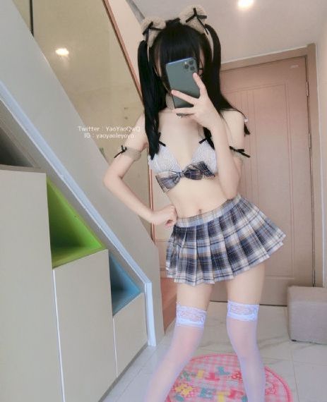 灌水按压肚子哭_国产剧电影完整版在线观看