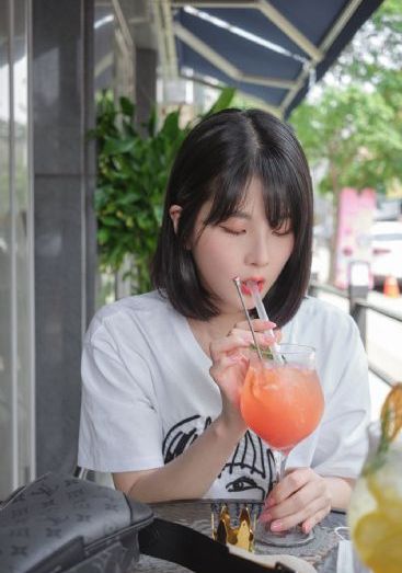 鸣人揉玖辛奈的胸图片_剧情片完整视频观看
