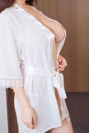 黑巨茎大战白美女在线观看_国产剧完整在线观看