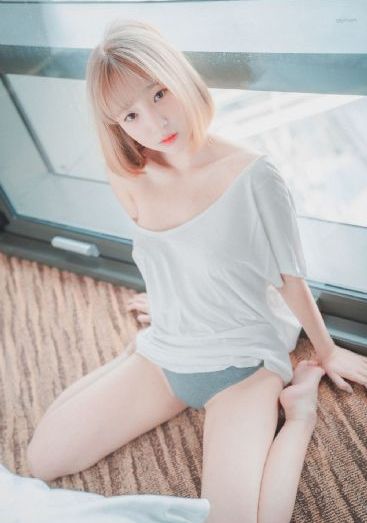 乌克兰女人大白屁股ass_大片在线观看