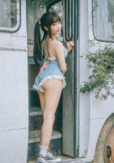 欧美人与兽A片_720神马影院手机在线
